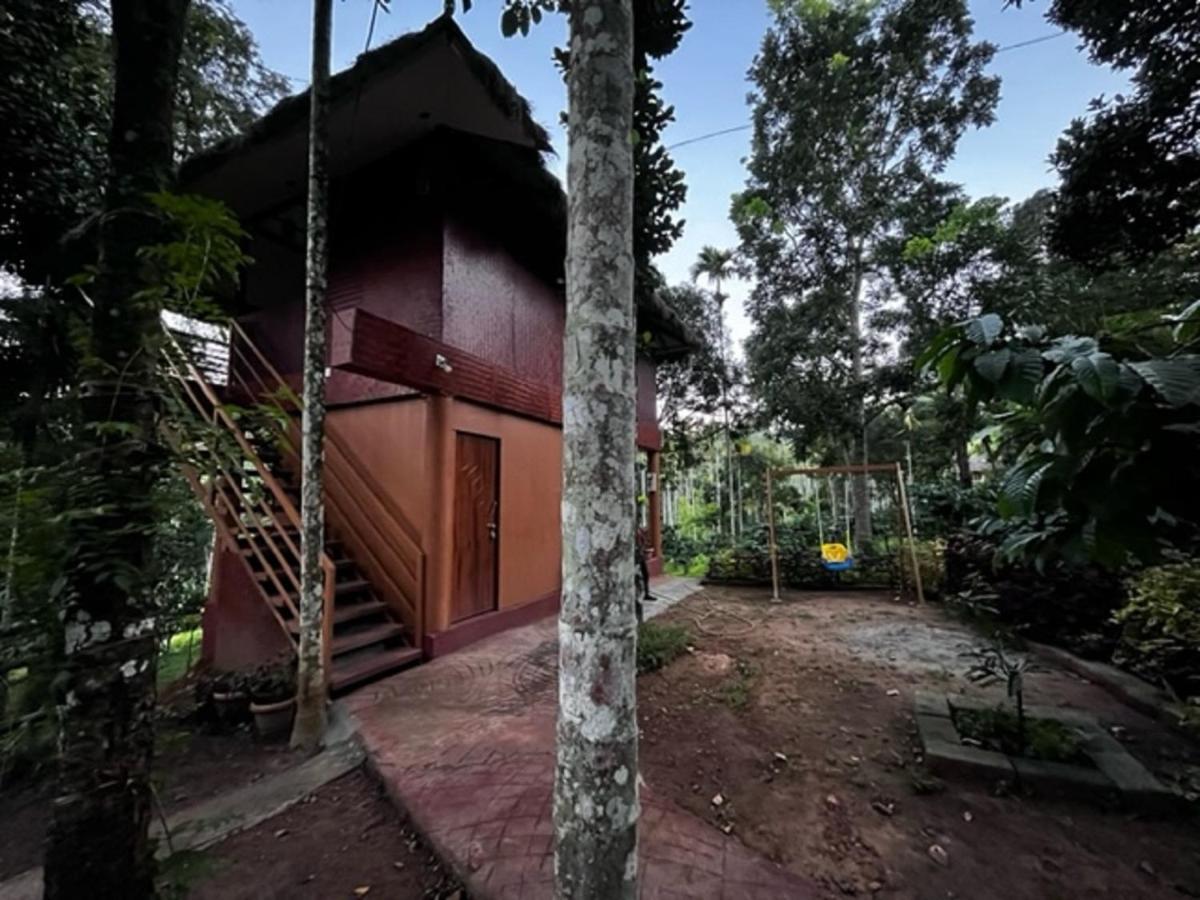 Kuruva Shoreline Wayanad Villa *