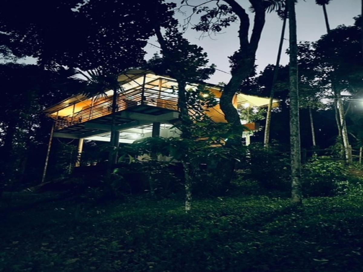 Villa Kuruva Shoreline Wayanad