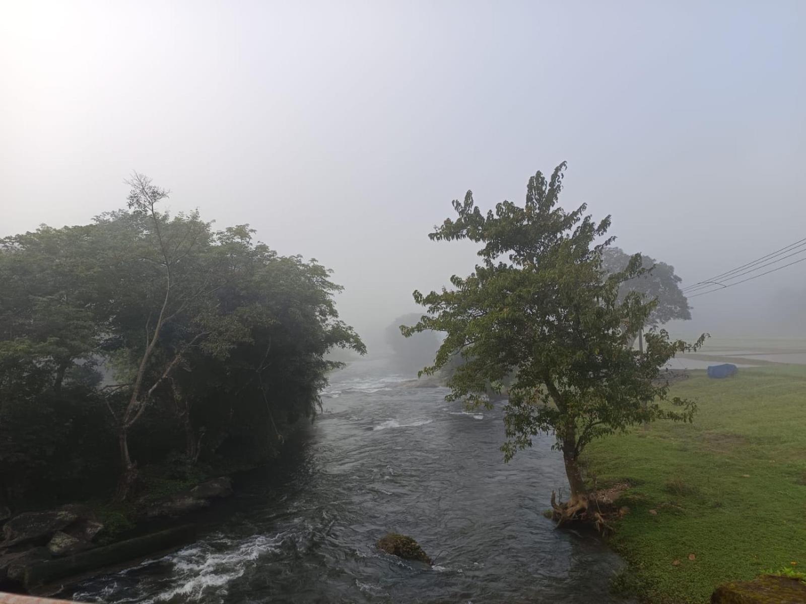 Kuruva Shoreline Wayanad Chegat